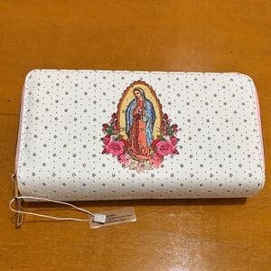 Stylish White and Pink Women's Wallet with Iconic Design